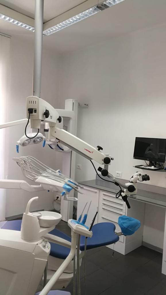 Microscopio professionale studio dentistico cipollone